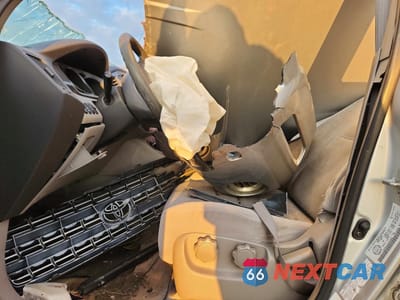 Zdjęcie 7 z 14 samochodu: 2002 TOYOTA HIGHLANDER BASE VIN:JTEHF21A520083900 - miniatura