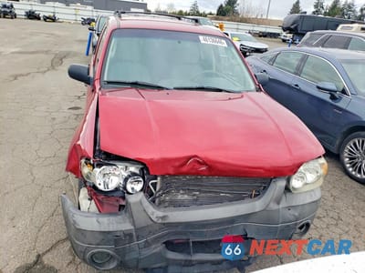 Piąte zdjęcie samochodu w środku: 2006 FORD ESCAPE XLT VIN:1FMYU931X6KC35269 - miniatura