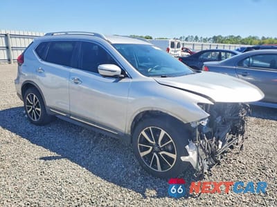 Czwarte zdjęcie samochodu z boku: 2019 NISSAN ROGUE SL VIN:5N1AT2MT1KC762861 - miniatura