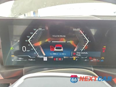 Zdjęcie 9 z 13 samochodu: 2025 BMW 330I VIN:3MW69CW01S8E90690 - miniatura
