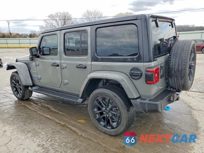 Drugie zdjęcie samochodu z przodu: 2022 JEEP WRANGLER UNLIMITED SAHARA 4XE VIN:1C4JJXP69NW205308 - miniatura