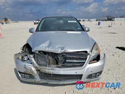 Piąte zdjęcie samochodu w środku: 2011 MERCEDES-BENZ R 350 4MATIC VIN:4JGCB6FE6BA117992 - miniatura