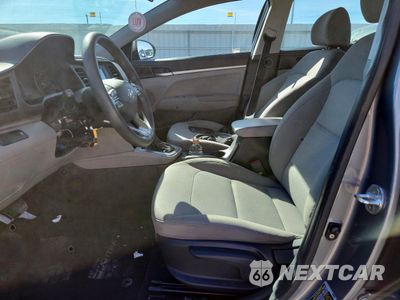 Zdjęcie 7 z 14 samochodu: 2019 HYUNDAI ELANTRA SE VIN:KMHD74LF6KU754435 - miniatura