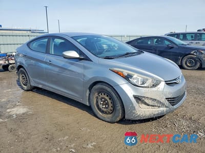 Czwarte zdjęcie samochodu z boku: 2015 HYUNDAI ELANTRA SE VIN:5NPDH4AE9FH635693 - miniatura