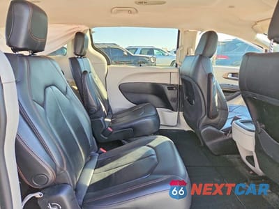 Zdjęcie 11 z 13 samochodu: 2017 CHRYSLER PACIFICA TOURING L VIN:2C4RC1BG2HR543804 - miniatura