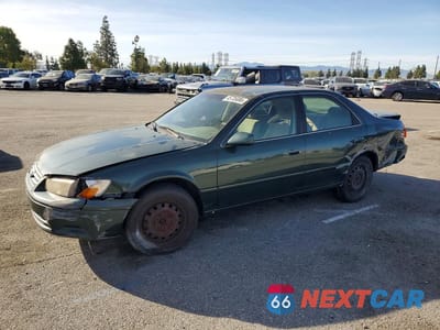 2000 TOYOTA CAMRY LE JT2BG22K2Y0519182 - główne zdjęcie licytacji z USA - miniatura