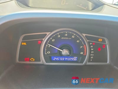 Zdjęcie 9 z 12 samochodu: 2006 HONDA CIVIC LX VIN:1HGFA16556L147942 - miniatura
