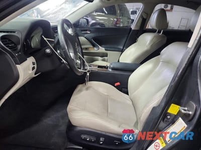Zdjęcie 7 z 12 samochodu: 2011 LEXUS IS 250 BASE VIN:JTHBF5C26B5149860 - miniatura