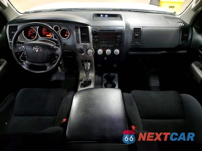 Zdjęcie 8 z 12 samochodu: 2013 TOYOTA TUNDRA GRADE VIN:5TFUY5F14DX283247 - miniatura