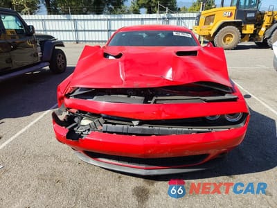 Piąte zdjęcie samochodu w środku: 2015 DODGE CHALLENGER SXT PLUS VIN:2C3CDZBT4FH703042 - miniatura
