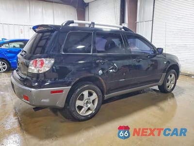 Trzecie zdjęcie samochodu z tyłu: 2004 MITSUBISHI OUTLANDER XLS VIN:JA4LX41F64U034388 - miniatura
