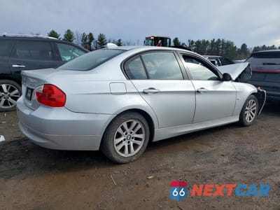 Trzecie zdjęcie samochodu z tyłu: 2006 BMW 325 I VIN:WBAVB13506PT23281 - miniatura