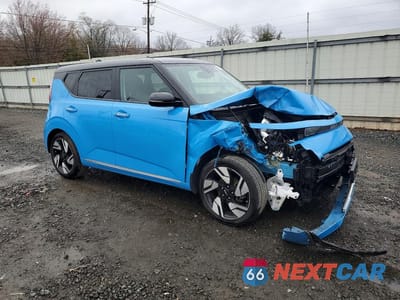 Czwarte zdjęcie samochodu z boku: 2023 KIA SOUL GT-LINE VIN:KNDJ53AU4P7204214 - miniatura