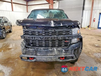 Piąte zdjęcie samochodu w środku: 2019 CHEVROLET SILVERADO K1500 TRAIL BOSS CUSTOM VIN:1GCRYCEF8KZ185850 - miniatura
