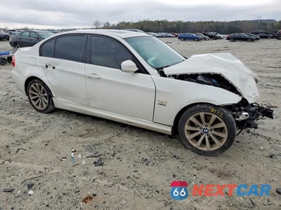 Czwarte zdjęcie samochodu z boku: 2009 BMW 328 XI SULEV VIN:WBAPK535X9A513614 - miniatura