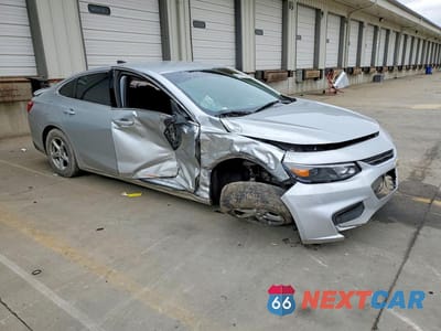 Czwarte zdjęcie samochodu z boku: 2017 CHEV MALIBU LS VIN:1G1ZB5STXHF137499 - miniatura
