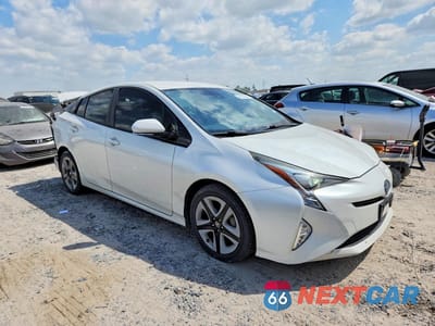 Czwarte zdjęcie samochodu z boku: 2016 TOYOTA PRIUS THREE TOURING VIN:JTDKARFU9G3012080 - miniatura