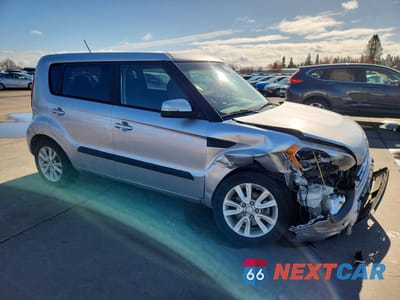 Czwarte zdjęcie samochodu z boku: 2012 KIA SOUL + VIN:KNDJT2A69C7384589 - miniatura