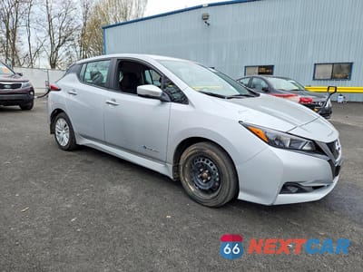 Czwarte zdjęcie samochodu z boku: 2018 NISSAN LEAF S VIN:1N4AZ1CP9JC301459 - miniatura