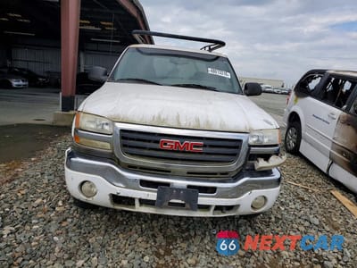 Piąte zdjęcie samochodu w środku: 2006 GMC SIERRA C2500 HEAVY DUTY VIN:1GTHC23U96F246135 - miniatura
