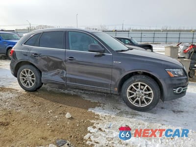 Czwarte zdjęcie samochodu z boku: 2012 AUDI Q5 PREMIUM PLUS VIN:WA1VFCFPXCA105244 - miniatura