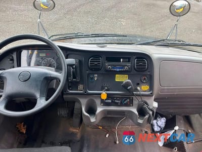 Zdjęcie 9 z 10 samochodu: 2015 FREIGHTLINER CHASSIS B2B VIN:4UZABRDU2FCFW9647 - miniatura