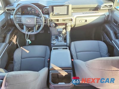 Zdjęcie 8 z 13 samochodu: 2025 TOYOTA TACOMA SR5 VIN:3TMLB5JN7SM160925 - miniatura