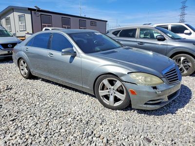Czwarte zdjęcie samochodu z boku: 2010 MERCEDES-BENZ S 550 VIN:WDDNG7BB4AA295632 - miniatura