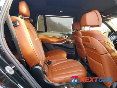 Zdjęcie 11 z 12 samochodu: 2024 BMW X7 M60I VIN:5UX33EM09R9S33863 - miniatura