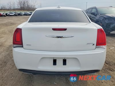 Zdjęcie 6 z 11 samochodu: 2015 CHRYSLER 300 S VIN:2C3CCAGG9FH803413 - miniatura