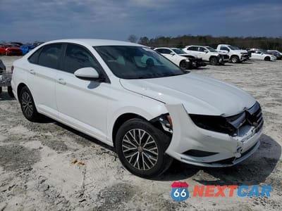 Czwarte zdjęcie samochodu z boku: 2021 VOLKSWAGEN JETTA S VIN:3VWC57BU9MM016656 - miniatura