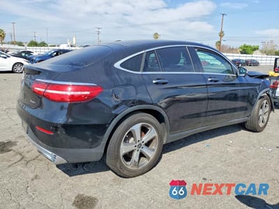 Trzecie zdjęcie samochodu z tyłu: 2019 MERCEDES-BENZ GLC COUPE 300 4MATIC VIN:WDC0J4KB9KF581737 - miniatura