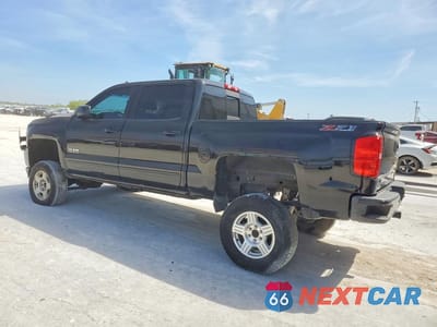 Drugie zdjęcie samochodu z przodu: 2017 CHEVROLET SILVERADO K1500 LT VIN:3GCUKREC7HG516785 - miniatura