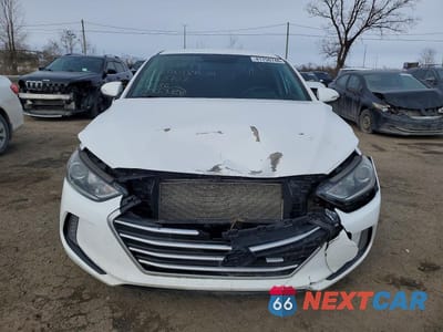 Piąte zdjęcie samochodu w środku: 2018 HYUNDAI ELANTRA GL 4DR VIN:KMHD84LF2JU448702 - miniatura