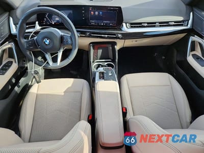 Zdjęcie 8 z 12 samochodu: 2025 BMW X1 XDRIVE28I VIN:WBX73EF07S5077418 - miniatura