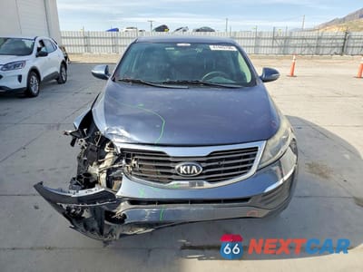 Piąte zdjęcie samochodu w środku: 2013 KIA SPORTAGE LX VIN:KNDPBCA29D7396016 - miniatura