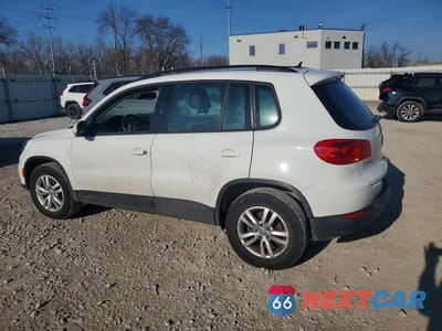 Drugie zdjęcie samochodu z przodu: 2016 VOLKSWAGEN TIGUAN S VIN:WVGBV7AX3GW524163 - miniatura
