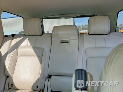 Zdjęcie 10 z 13 samochodu: 2019 LAND ROVER RANGE ROVER HSE VIN:SALGS2SV0KA527233 - miniatura