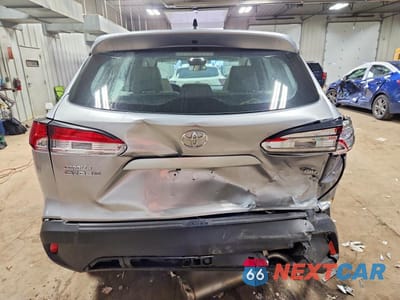 Zdjęcie 6 z 13 samochodu: 2023 TOYOTA COROLLA CROSS L VIN:7MUAAABGXPV051052 - miniatura