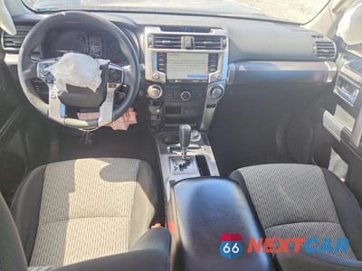 Zdjęcie 8 z 13 samochodu: 2021 TOYOTA 4RUNNER SR5/SR5 PREMIUM VIN:JTEMU5JR6M5925046 - miniatura