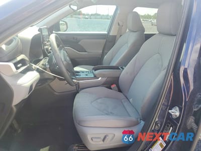 Zdjęcie 7 z 15 samochodu: 2022 TOYOTA HIGHLANDER L VIN:5TDCZRAH6NS091615 - miniatura