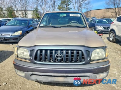 Piąte zdjęcie samochodu w środku: 2001 TOYOTA TACOMA BASE VIN:5TENL42N11Z785885 - miniatura