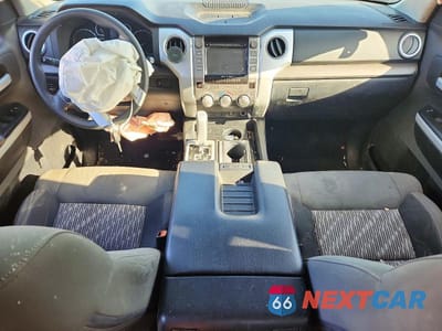 Zdjęcie 8 z 12 samochodu: 2019 TOYOTA TUNDRA SR5 VIN:5TFEM5F14KX136374 - miniatura