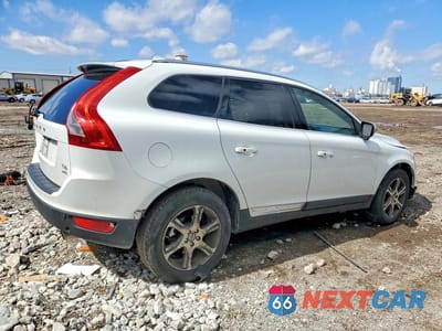 Trzecie zdjęcie samochodu z tyłu: 2013 VOLVO XC60 T6 VIN:YV4902DZ9D2416504 - miniatura
