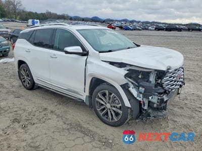 Czwarte zdjęcie samochodu z boku: 2019 GMC TERRAIN DENALI VIN:3GKALXEXXKL181239 - miniatura