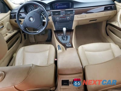 Zdjęcie 8 z 11 samochodu: 2009 BMW 328 XI VIN:WBAPK73589A452341 - miniatura