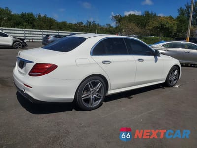 Trzecie zdjęcie samochodu z tyłu: 2019 MERCEDES-BENZ E 300 VIN:WDDZF4JB1KA682838 - miniatura
