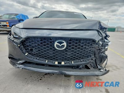 Piąte zdjęcie samochodu w środku: 2025 MAZDA 3 PREFERRED VIN:3MZBPACM1SM457325 - miniatura