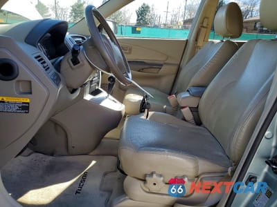 Zdjęcie 7 z 11 samochodu: 2006 HYUNDAI TUCSON VIN:KM8JN72D96U343515 - miniatura