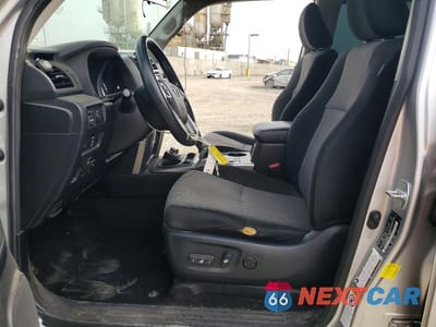 Zdjęcie 7 z 14 samochodu: 2016 TOYOTA 4RUNNER SR5 VIN:JTEBU5JR2G5356241 - miniatura
